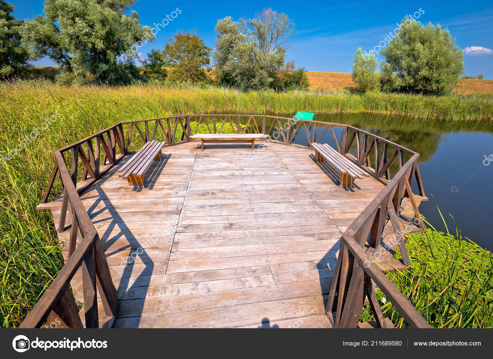 Korit Marshes Nature Park Bird Observation Deck Wooden Korit Marshes Nature Park Bird Observation Deck Wooden Boardwalk Stockfoto