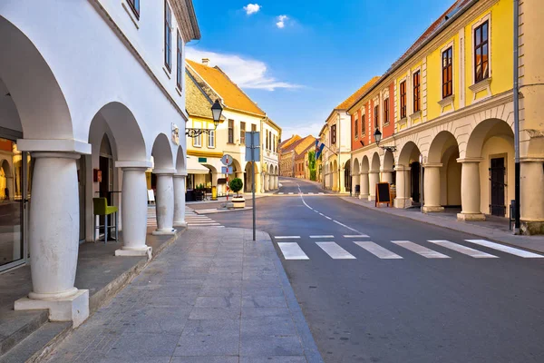 Vukovar Stad Plein Architectuur Straatmening Slavonija Regio Van Kroatië — Stockfoto