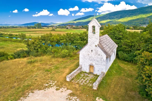 Kamenný Kostel Gacka Letecký Pohled Řeku Lické Oblasti Chorvatsko — Stock fotografie