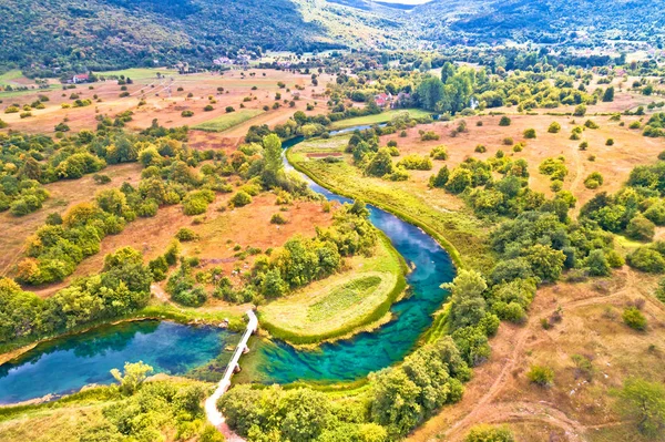 Gacka 川渓谷航空写真ビュー クロアチアのリカ地域 — ストック写真