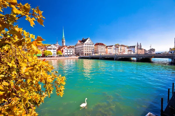 Zurych Nadbrzeżnych Zabytków Jesień Kolorowy Widok Największe Miasto Szwajcarii — Zdjęcie stockowe