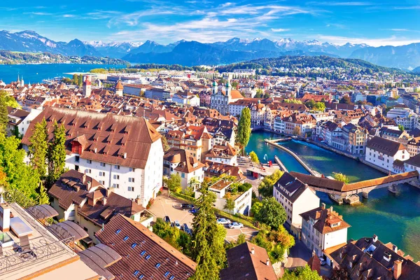 卢塞恩城市全景鸟瞰 阿尔卑斯和湖在瑞士 — 图库照片