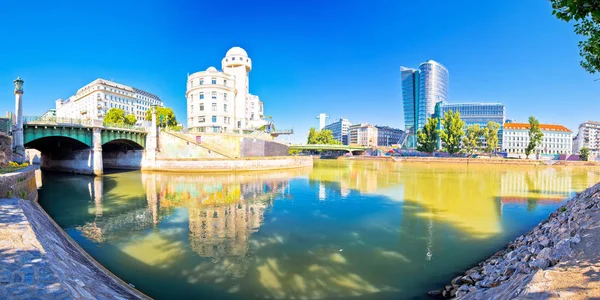 Stad Van Uitzicht Waterkant Rivier Vienna Danube Hoofdstad Oostenrijk — Stockfoto
