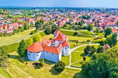 Varaždin tarihi şehrin havadan panoramik görünümü, Kuzey Hırvatistan