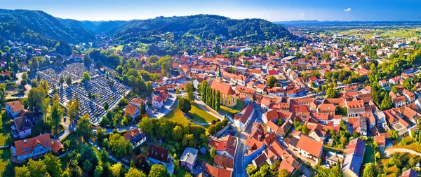 Samobor Cityscape Και Των Γύρω Λόφων Πανοραμική Αεροφωτογραφία Βόρεια Κροατία — Φωτογραφία Αρχείου