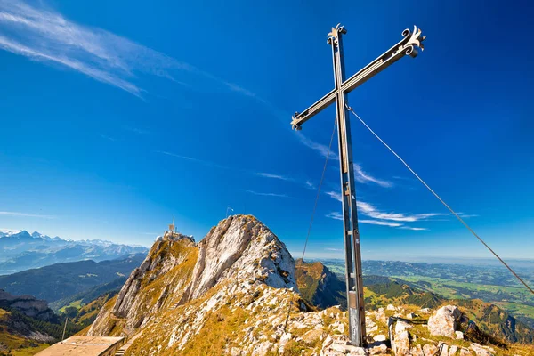Pilatus Mountain Peak Ijzeren Kruis Weergave Alpine Toppen Van Zwitserland — Stockfoto