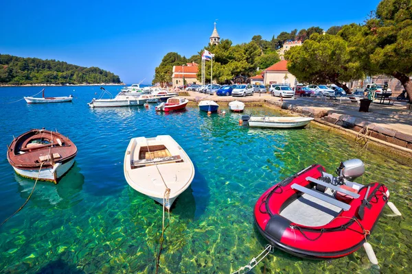 Tyrkysové Pobřeží Barevné Lodě Městě Cavtat Město Jižní Dalmácii Chorvatsko — Stock fotografie