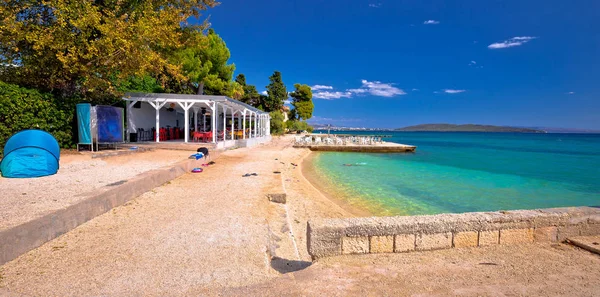 克罗地亚Kastela湾斯普利特全景附近的Idyllic绿松石海滩和酒吧 — 图库照片