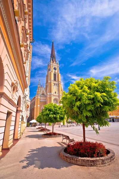 Novi Sad Meydanı Katedral Renkli Manzara Sırbistan Voyvodina Bölgesi — Stok fotoğraf