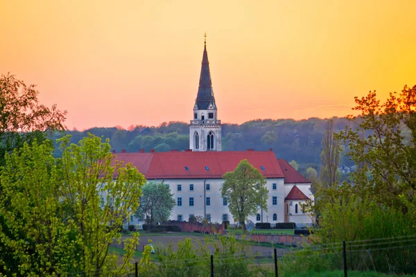 Catedral Católica Griega Krizevci Vista Del Atardecer Región Prigorje Croacia —  Fotos de Stock