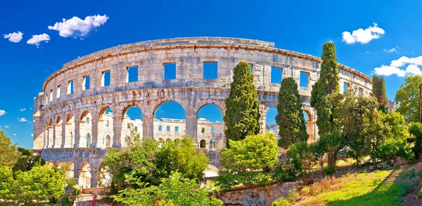 Arena Pula Historische Romeinse Amfitheater Panoramc Groene Landschapsmening Istrië Regio — Stockfoto