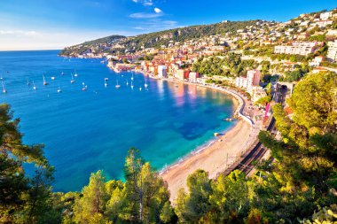 Villefranche sur Mer sade Fransız Riviera kasabası havaalanı manzaralı, Fransa 'nın Alpes-Maritimes bölgesi