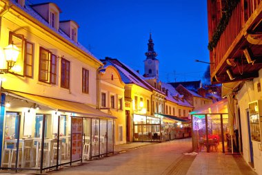 Hırvatistan'ın başkenti Zagreb akşam görünümünün tarihi eski Tkalciceva street