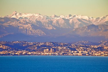 French Alps Cap Antibes, Güney Fransa görünümünden doruklarına kar