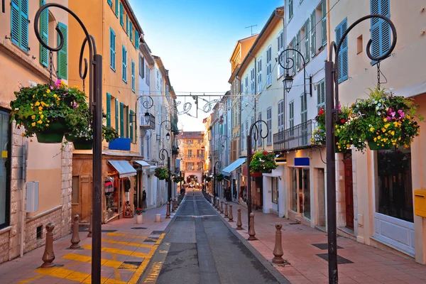 Strada Colorata Antibes Passerella Negozi Vista Sud Della Francia — Foto Stock