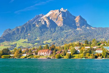 Dört kanton Gölü kıyısında ve Pilatus Dağı panoramik görünüm