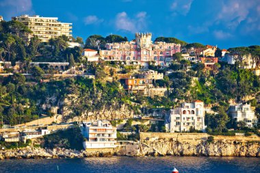 Cap du Nice tarihi mimarisi görünümünden deniz