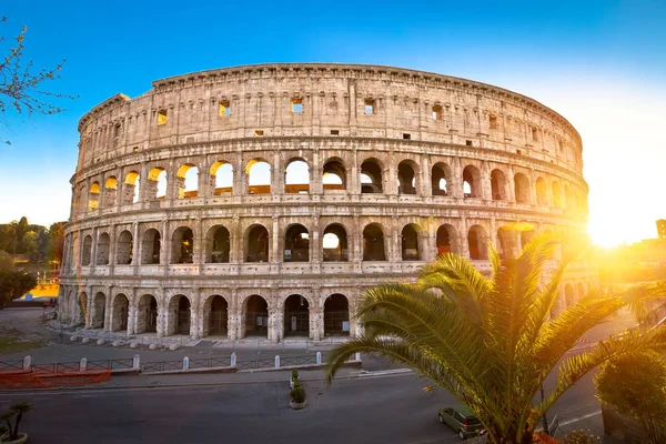 Coliseu de Roma vista do pôr do sol — Fotografia de Stock