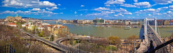 Budapest Donaurivier Waterfront panoramisch uitzicht — Stockfoto