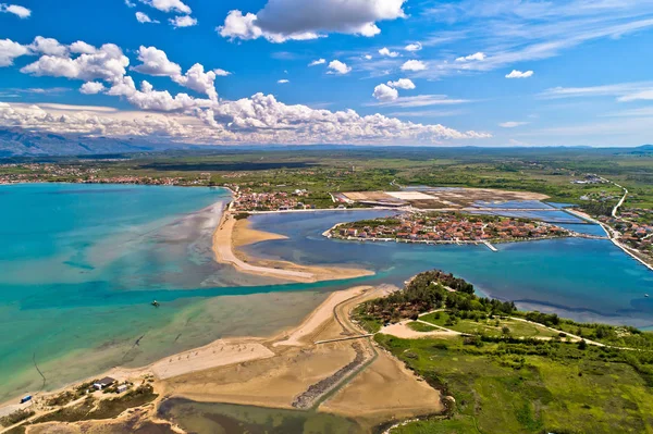Historic town of Nin laguna and beach sandbars aerial view — Stock Photo, Image