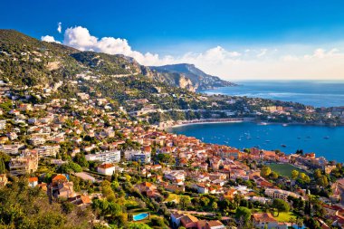 Villefranche sur Mer ve Fransız rivierası kıyı şeridi havadan görünümü,