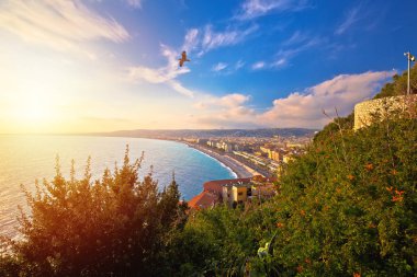 Güzel Promenade des Anglais, şehir su hava Manzaralı