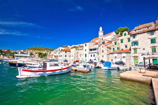 Tuurquesa paseo marítimo de la histórica ciudad de Sibenik —  Fotos de Stock