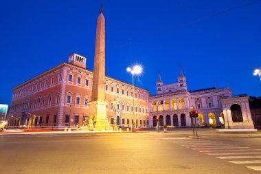 Piazza di San Giovanni Laterano Roma akşam görünümünde