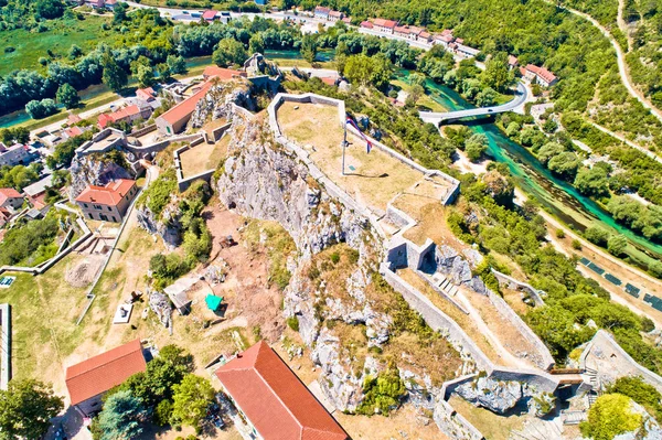 Knin fortezza e Krka vista aerea fiume — Foto Stock