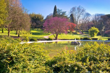 Roma doğal manzaralı Fountain Rotonda di Borghese yeşil park
