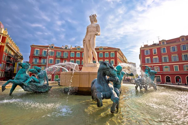 Місто Ніцци площі Массена і фонтан дю Солей зору, т — стокове фото