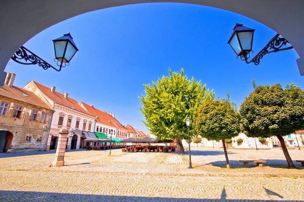 Ville d'Osijek historique Tvrda vue de la place de la ville — Photo