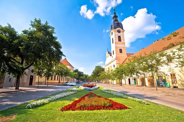 Staden Sombor torget och arkitektur utsikt — Stockfoto