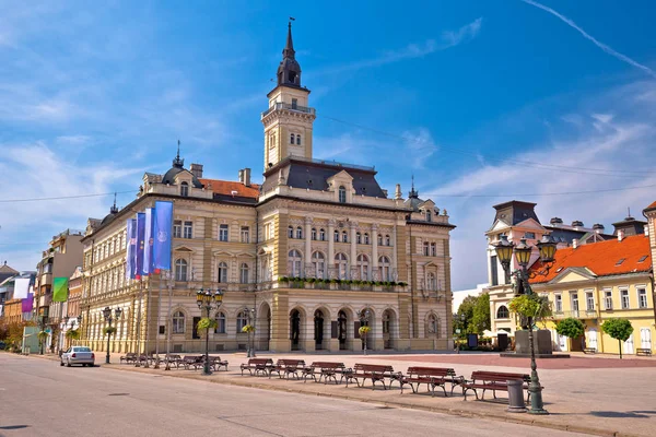 Frihetsplassen i Novi Sad arches and architecture view – stockfoto