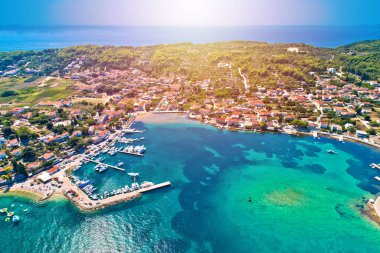 Lumbarda Korcula adası takımadaları havadan görünümünde
