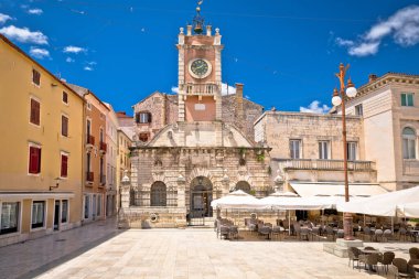 Zadar. Zadar Mimari ve Kafe manzaralı Halk Meydanı, Croati Dalmaçya Bölgesi