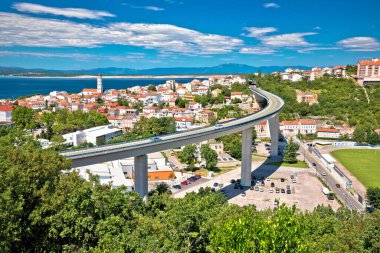 Hırvatistan 'ın Crikvenica kentinin mimarisi ve kıyı şeridi manzarası, Kvarner bölgesi