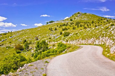 Velebit dağ manzarası ve yol manzarası, Kuzey Velebit, Croati