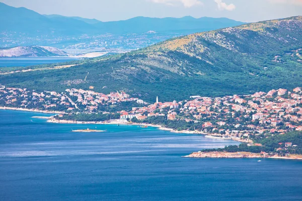 ノヴィ ヴィノドルスキ町空中パノラマビュー アドリア海 クロアチアのクヴァルネル地方 — ストック写真