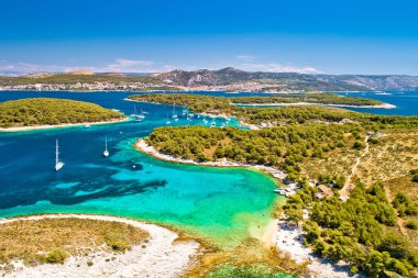 Pzekeni otoci, Hırvatistan 'ın Dalmaçya bölgesi, Hvar adası, adanın deniz rotası