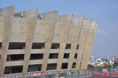 Estadio Governador Magalhes Pinto, daha çok Mineiro olarak bilinen, Brezilya 'nın Belo Horizonte şehrinde bulunan bir futbol stadyumudur.
