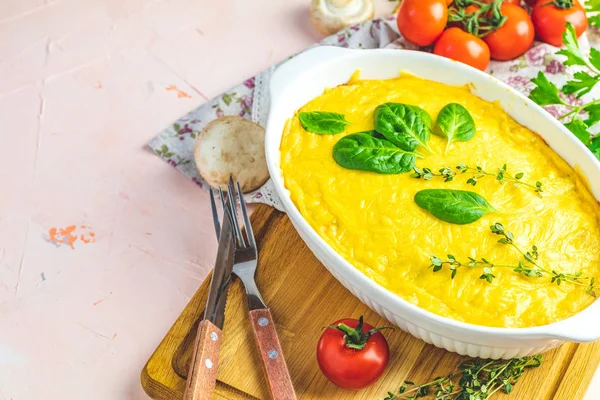 Gratin Cargado Juliana Cazuela Champiñones Horno Con Pollo Queso Salsa —  Fotos de Stock