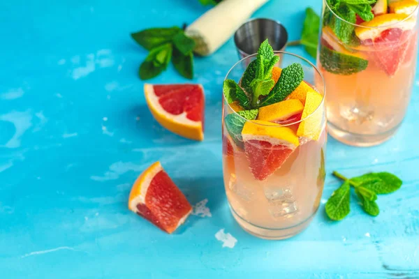 Grapefruit és friss menta juice koktél — Stock Fotó