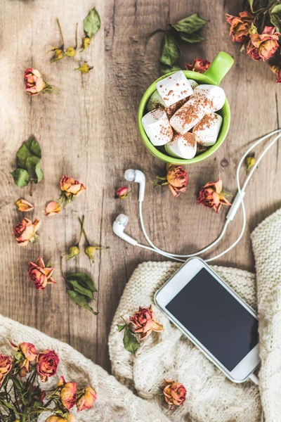 Kopje koffie met marshmallow — Stockfoto