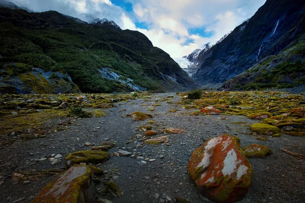 美丽的风景的 Franz 约瑟夫冰川最受欢迎的旅游目的地在新西兰 — 图库照片