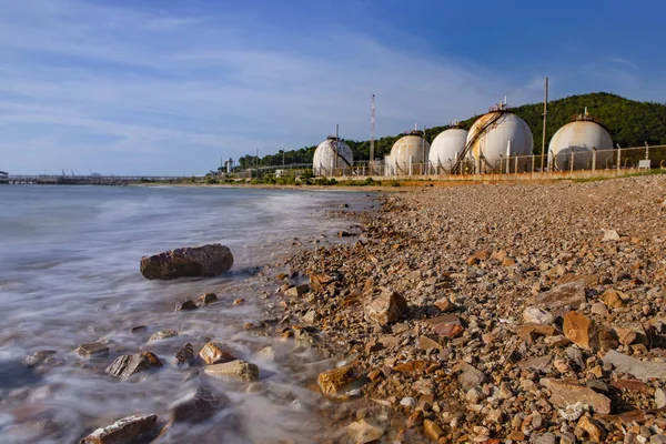 Sea Coast Gas Storage Tank Heavy Petrochemical Industry Estate — Stock Photo, Image