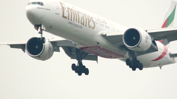 Bangkok Thajsko September22 2017 Letadlo Společnosti Emirates Airline Blížící Přistání — Stock video