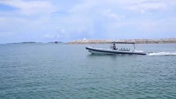 Rayong Tayland May2 2018 Tanımlanamayan Adam Sürat Teknesi Rayong Sahilden — Stok video