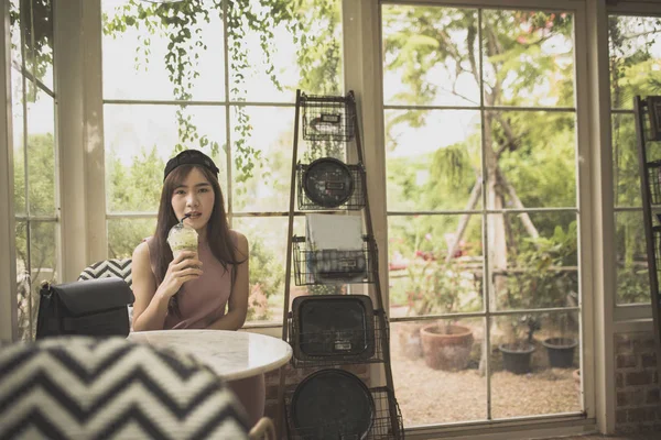 Asian Woman Drinking Cool Green Tea Beverage Cafe — Stock Photo, Image