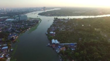 Chaopraya Nehri Bangkok Tayland 'ın havadan görünüşü